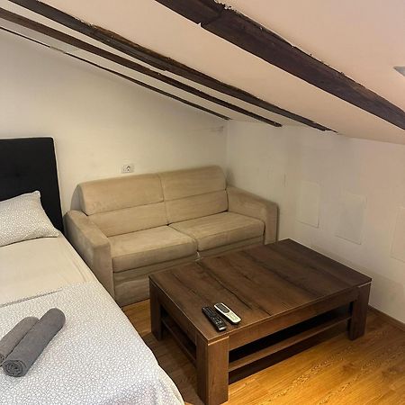 Apartment In The Heart Of 普拉 外观 照片