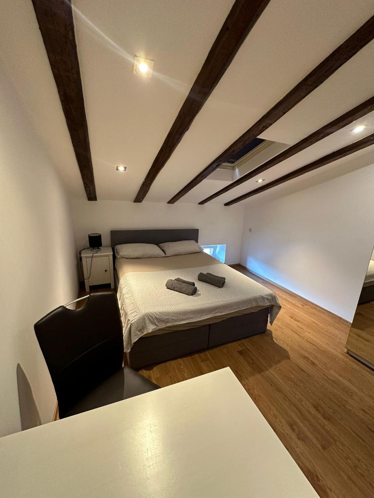 Apartment In The Heart Of 普拉 外观 照片