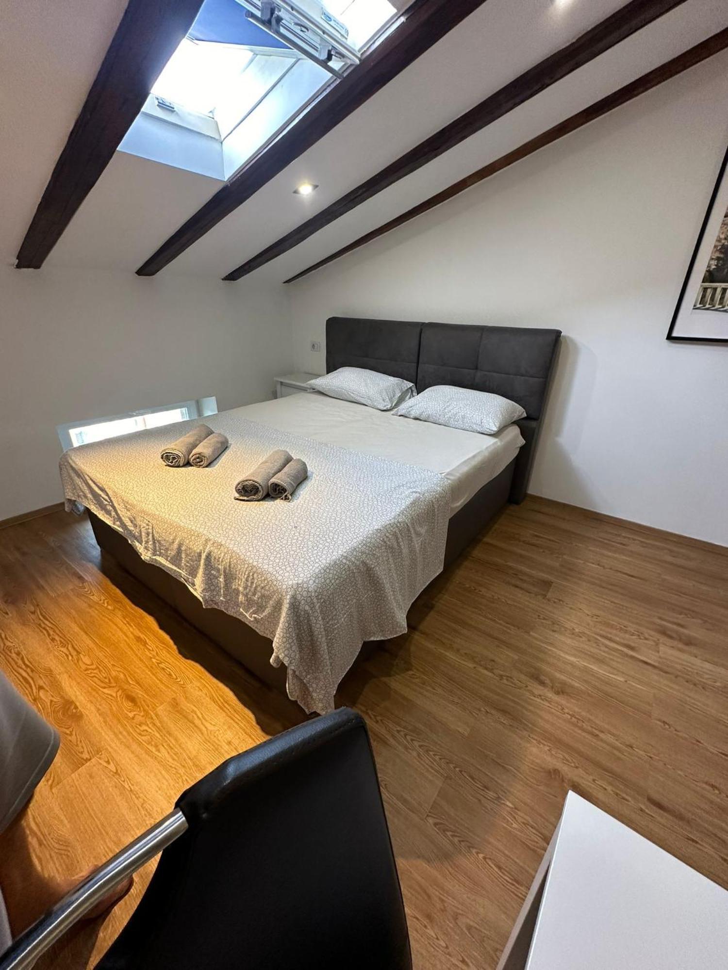 Apartment In The Heart Of 普拉 外观 照片