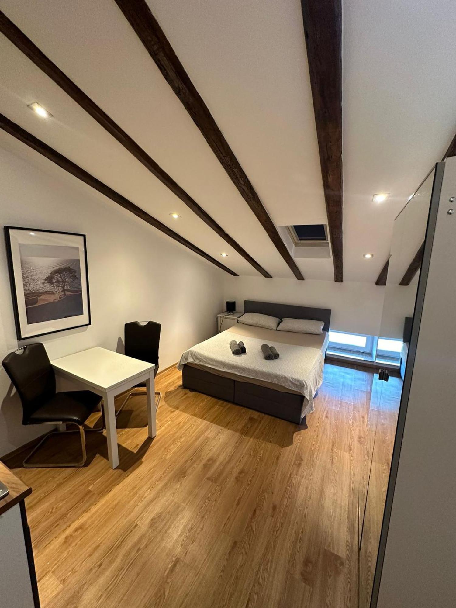 Apartment In The Heart Of 普拉 外观 照片