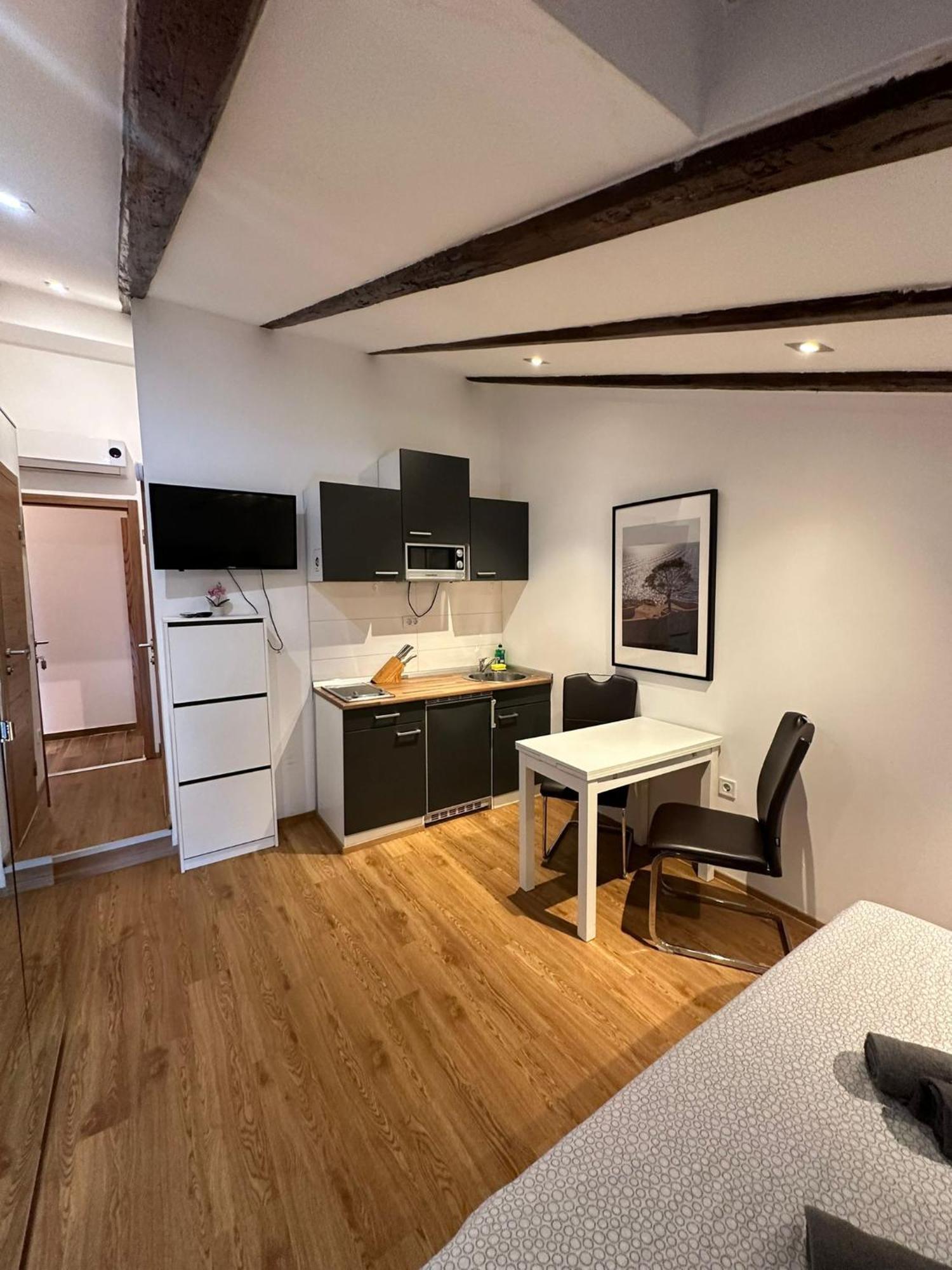 Apartment In The Heart Of 普拉 外观 照片